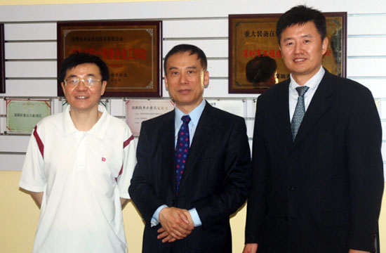 徐揚生院士、李學金教授蒞臨亞泰光電交流指導